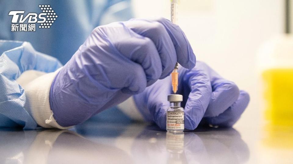 輝瑞及莫德納都針對變種病毒研發出升級版的二價疫苗。（示意圖／達志影像美聯社）