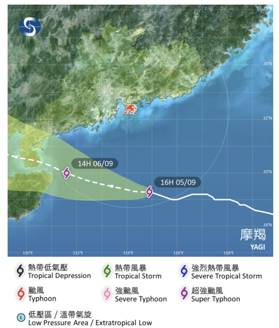 超強颱風 摩羯 在香港時間 2024 年 09 月 05 日 16 時的最新資料；位置:  北緯 19.3 度，東經 114.9 度 (即香港之東南偏南約 340 公里)；中心附近最高持續風速:  每小時 210 公里。摩羯會在今明兩日橫過南海北部，大致移向雷州半島至海南島一帶。