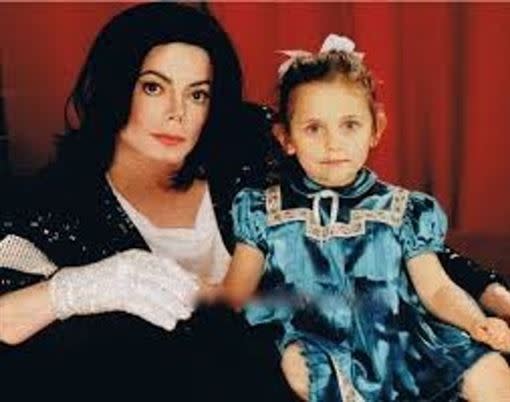 麥可傑克森當年喜歡將女兒扮成洋娃娃。（圖／翻攝自Paris Jackson IG）
