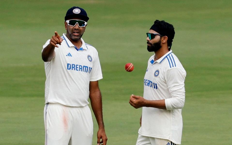 Ravichandran Ashwin (L) Ravindra Jadeja (R) - Ravichandran Ashwin pulls out of third Test because of ‘family emergency’