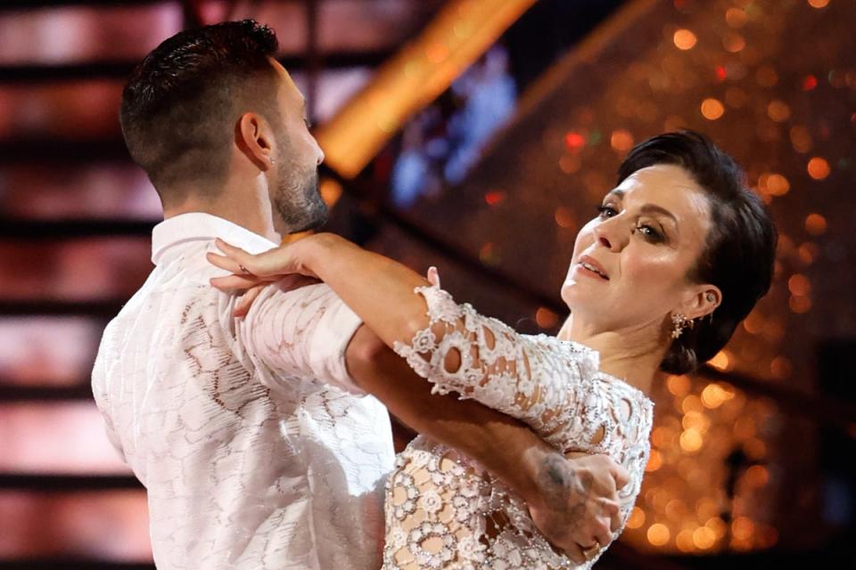 Amanda Abbington (right) and Giovanni Pernice (BBC/Guy Levy)