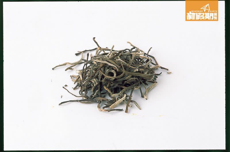 白茶在所有茶中含有最少量的咖啡因，每8安司只含15至30毫克。