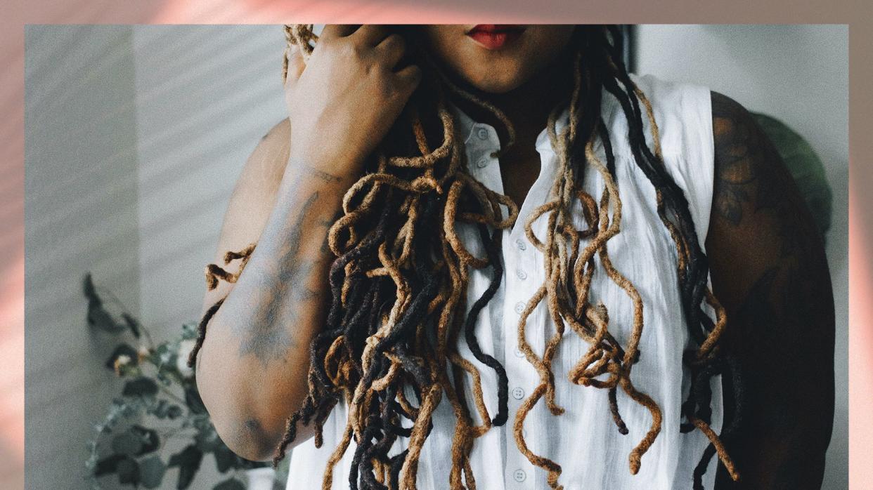 How to Add Curls to Your Locs