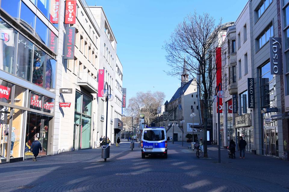 Menschenleere Einkaufspassage in Köln (Foto: Revierfoto/ddp)