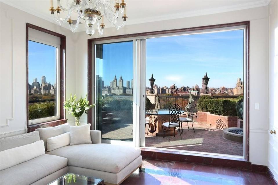 The 'Magnificent Candela' 5-bedroom penthouse on Fifth Avenue, New York. (Source: Sotheby's International Realty)