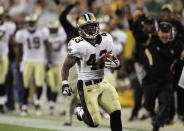 GREEN BAY, WI - SEPTEMBER 08: Darren Sproles #43 of the New Orleans Saints returns a punt for a touchdown against the Green Bay Packers in the second quarter during the season opening game at Lambeau Field on September 8, 2011 in Green Bay, Wisconsin. (Photo by Jonathan Daniel/Getty Images)