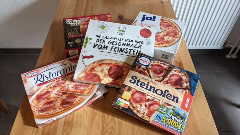 Unsere fünf Salami-Pizzen im Test.