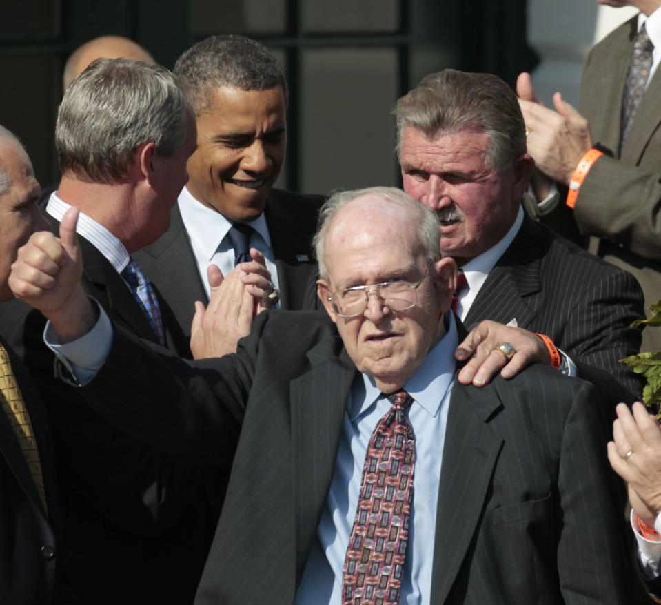 Buddy Ryan and Mike Ditka eventually made peace, especially at a White House ceremony with President Barack Obama in 2011. (AP)