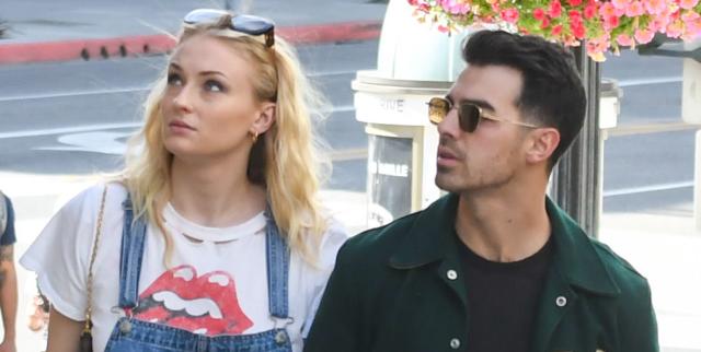 Sophie Turner Posts Never-Before-Seen Pregnancy Photo With Joe Jonas