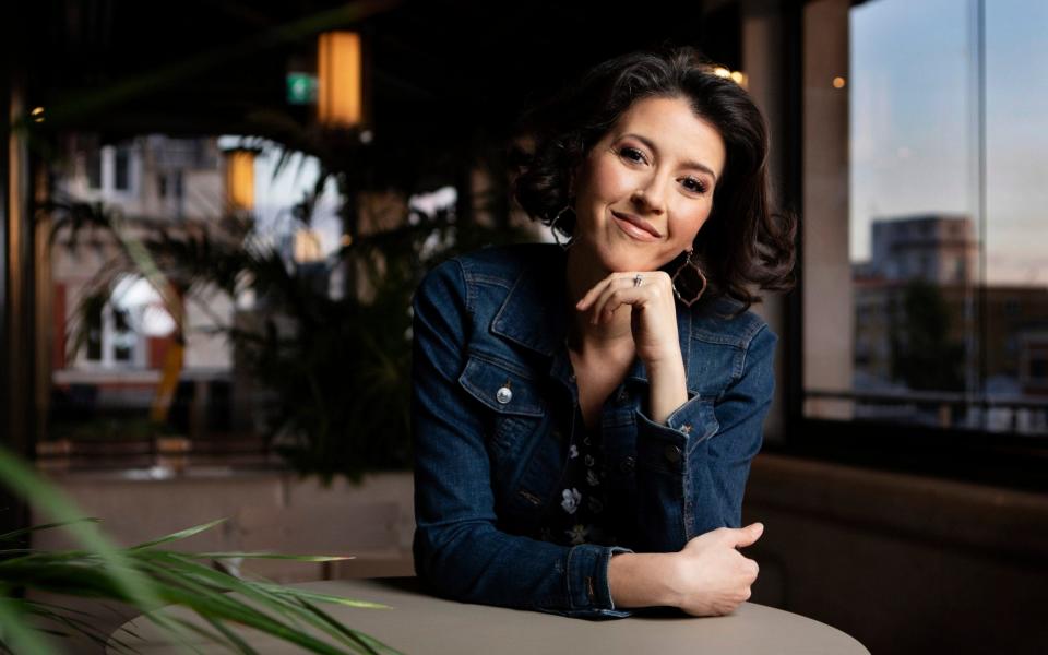 Operatic soprano Lisette Oropesa - Rii Schroer