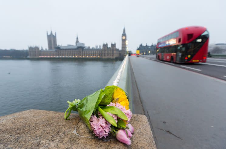 Floral tribute left on Westminster Bridge (Rex)