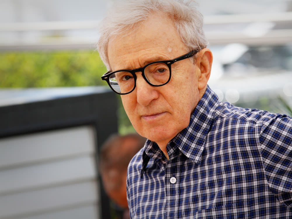 Woody Allen im Jahr 2015 bei den Filmfestspielen von Cannes. (Bild: Denis Makarenko / Shutterstock.com)