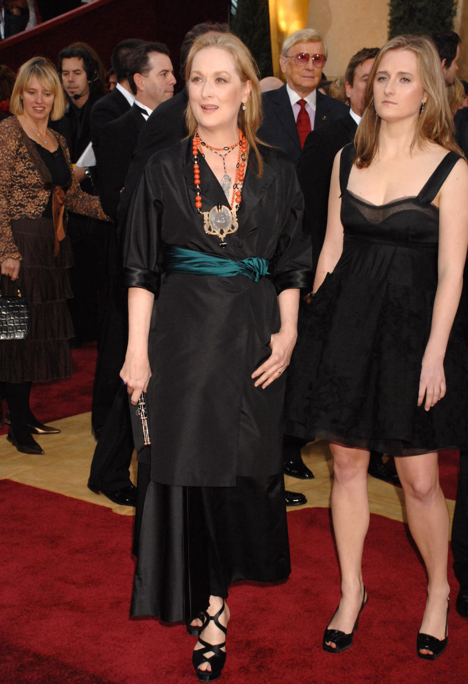 Streep, with daughter Grace Gummer, channeled her inner editrix for the 2007 Oscars ceremony, where she was nominated for her role as the icy Miranda Priestly in "The Devil Wears Prada."