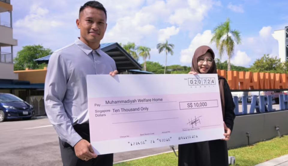 辛尼周二（7月2日）從中國球迷收到的打賞中，撥出1萬新元（約5.8萬元港幣）予新加坡一間孤兒院。