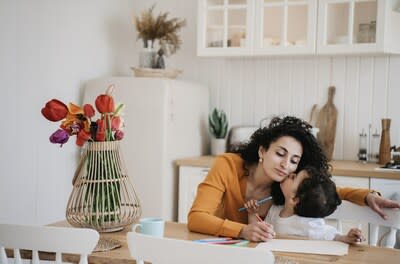 Marias Gamesa lanza Cafecito con Marias Gamesa para brindar a las mamás conexión, comunidad y espacio para tener conversaciones honestas sobre las realidades de la maternidad latina.