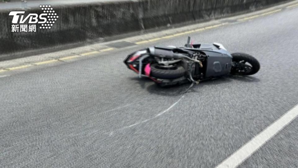 在台灣行人、腳踏車與機車在面臨意外時，最容易受到傷亡，然而部分路段沒有實體人行道，機車路權也不完整。(圖片來源/ TVBS)
