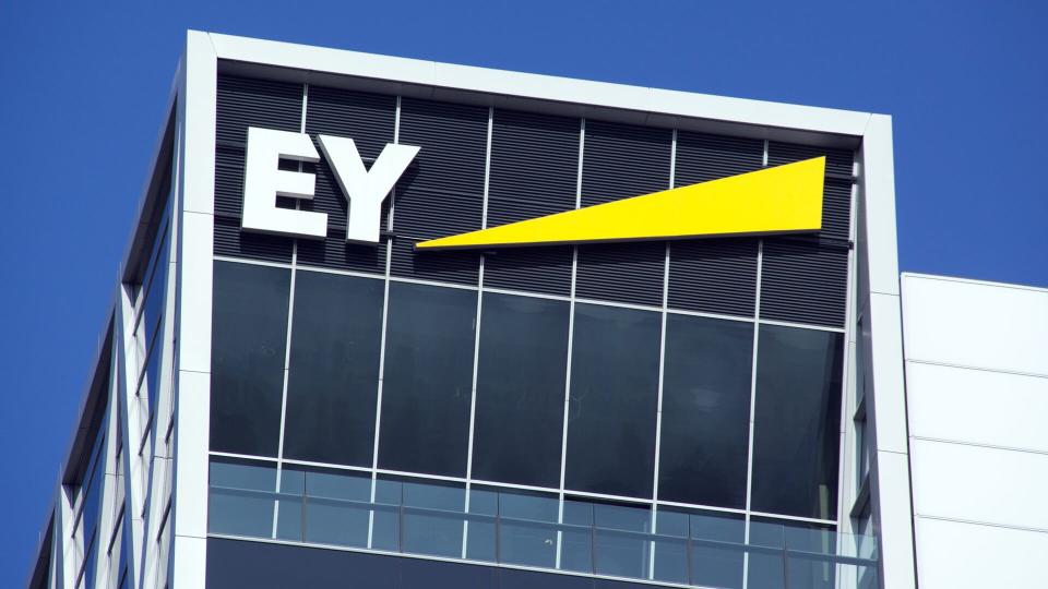 Ernst Young EY