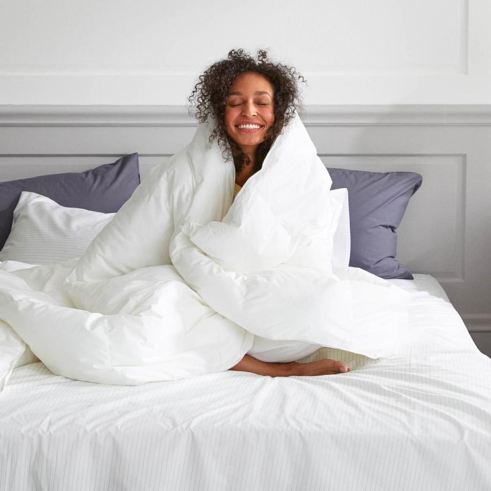 10) Down Alternative Comforter