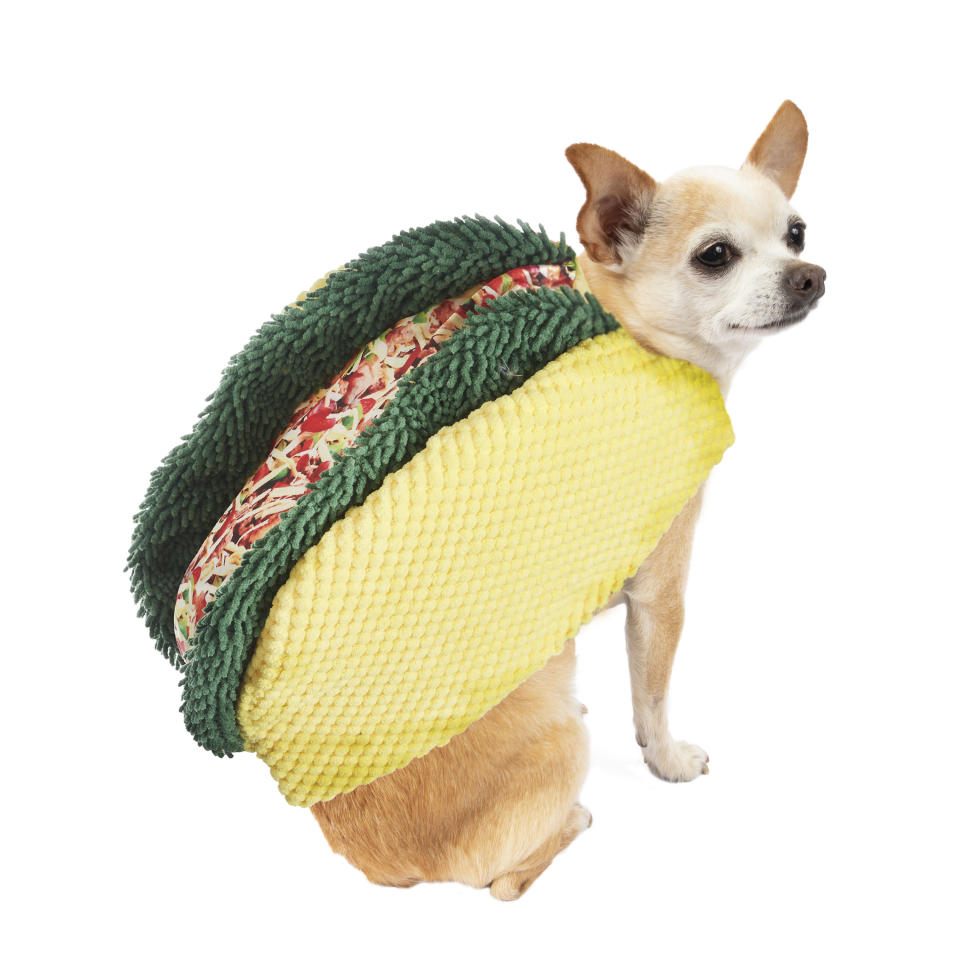 Way To Celebrate Halloween Taco Costume for Dogs. (Photo: Walmart)