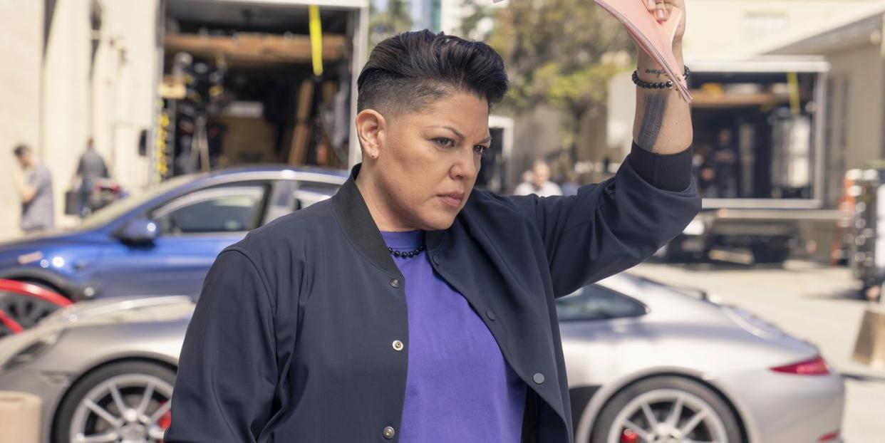 sara ramirez as che diaz, and just like that season 2