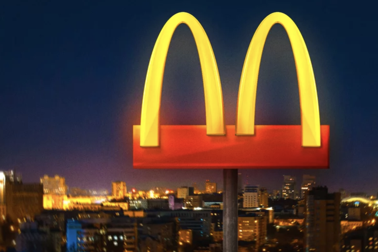 The new McDonald's logo in Brazil featuring two separated arches.