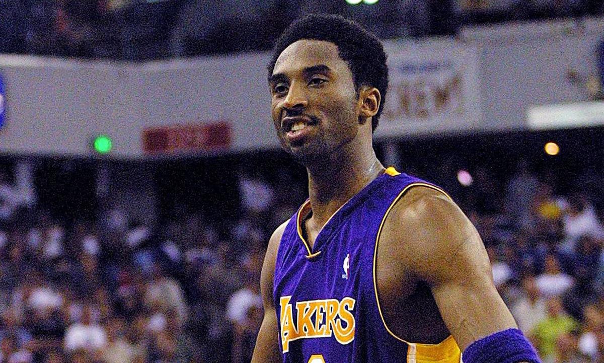 This Day In Lakers History: Kobe Bryant Sinks Kings With Buzzer