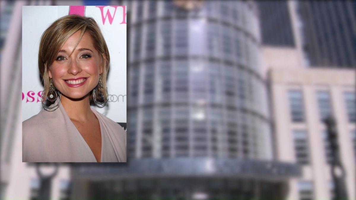 Smallville Actress Allison Mack To Appear In Court For Bail Hearing Sex Cult Case 