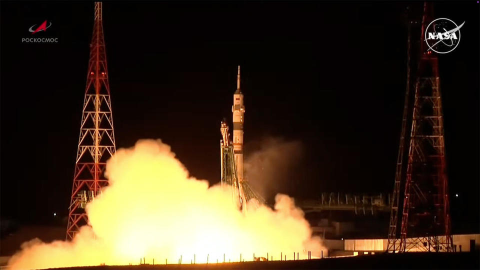 A Soyuz 2.1a rocket roars to life and lifts off from the Baikonur Cosmodrome in Kazakhstan carrying two veteran cosmonauts and a NASA astronaut on a flight to the International Space Station. / Credit: NASA/Roscosmos