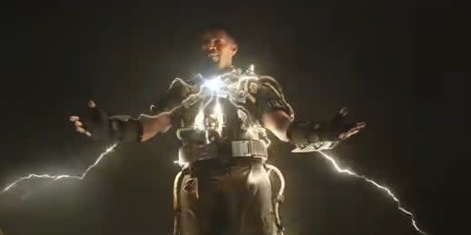 Electro floating the air with an arc reactor attached to his chest in "Spider-Man: No Way Home"