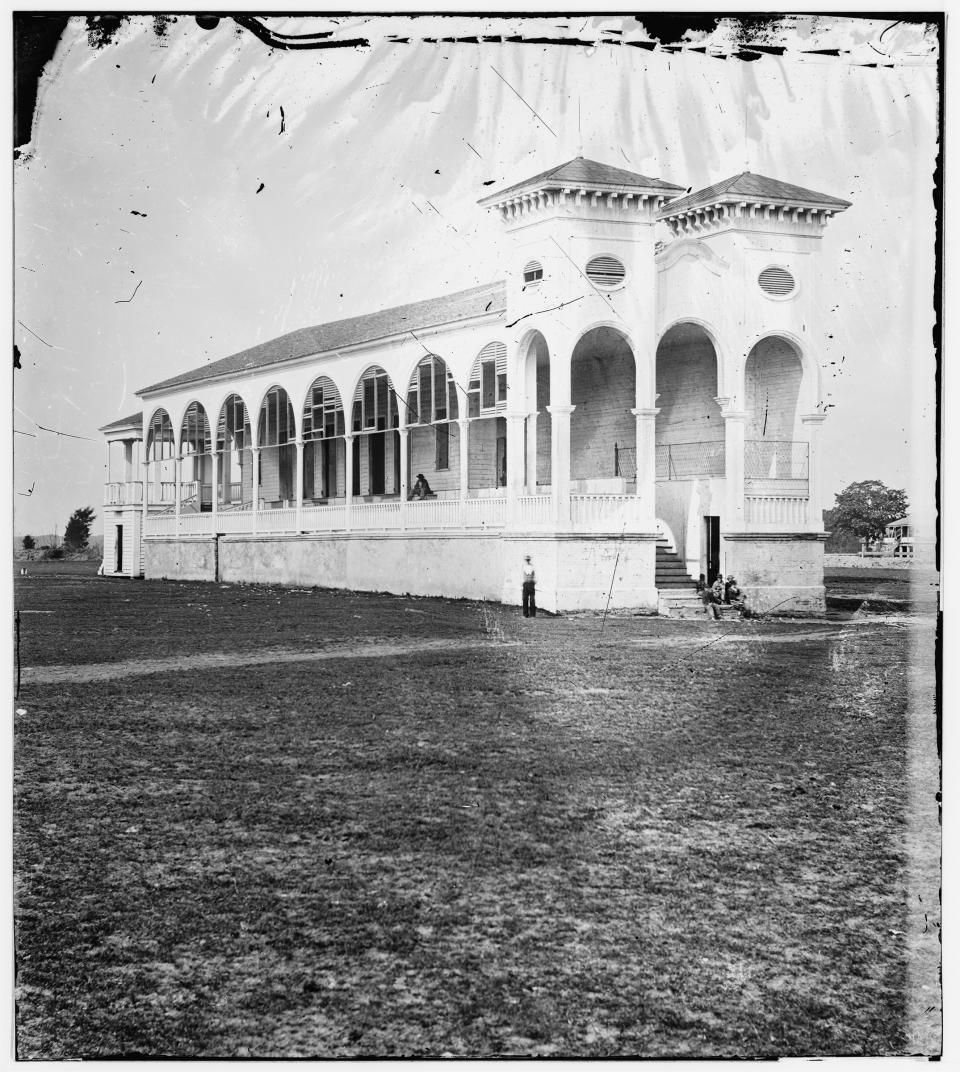 Clubhouse at the race course where Union soldiers were held prisoner. | Civil war photographs, 1861-1865, Library of Congress, Prints and Photographs Division.