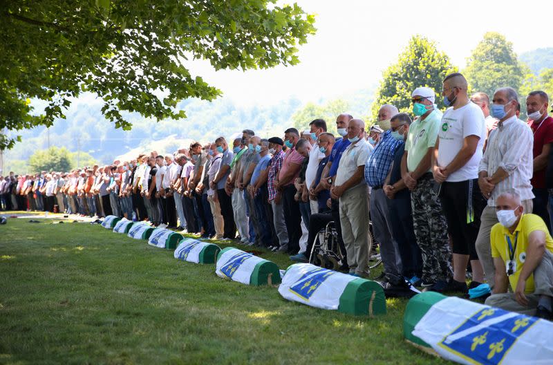 Conmemoración del 25º aniversario de la masacre de Srebrenica en Bosnia y Herzegovina