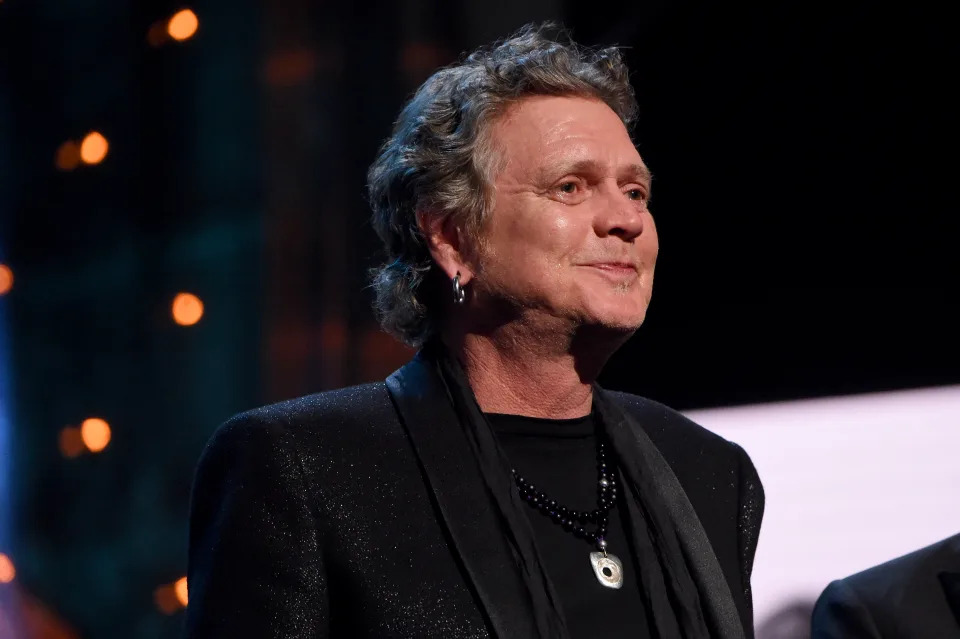 Def Leppard&#39;s Rick Allen was assaulted by a teenager outside his hotel in Florida.