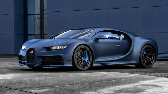 Bugatti\'s Birthday-Edition Chiron Up Blue Sport in Is Tangled