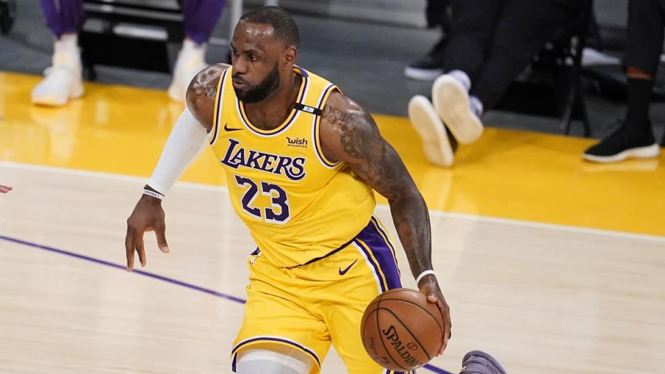 ▲LeBron James目前場均出賽時間36.9分鐘略高於近3個賽季，不過湖人主帥Frank Vogel並不擔心。（圖／美聯社／達志影像）