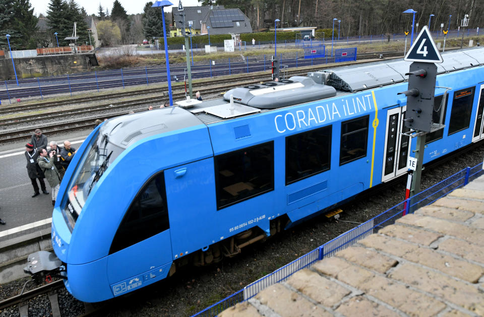 11 February 2019, Brandenburg, Basdorf: The Coradia iLint, the world's first hydrogen multiple-unit train for the regional traffic of the French train manufacturer Alstom, is located in Basdorf railway station; the gas tanks can be seen on the roof. The Heidekrautbahn wants to be more environmentally friendly. Niederbarnimer Eisenbahn AG (NEB) plans to deploy 27 hydrogen trains on its RB line from 2022. Photo: Bernd Settnik/dpa-Zentralbild/ZB (Photo by Bernd Settnik/picture alliance via Getty Images)