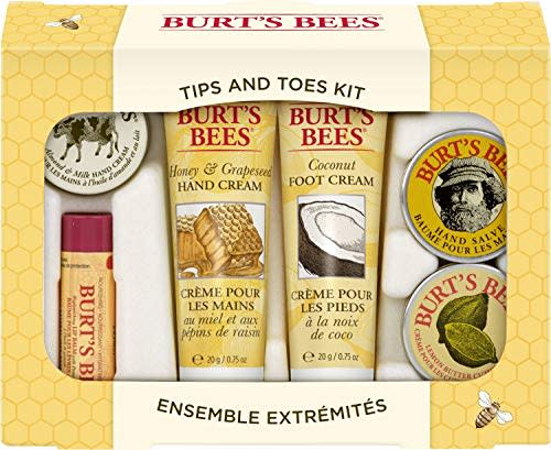 Burt's Bees Tips and Toes Kit Gift Set (Amazon / Amazon)