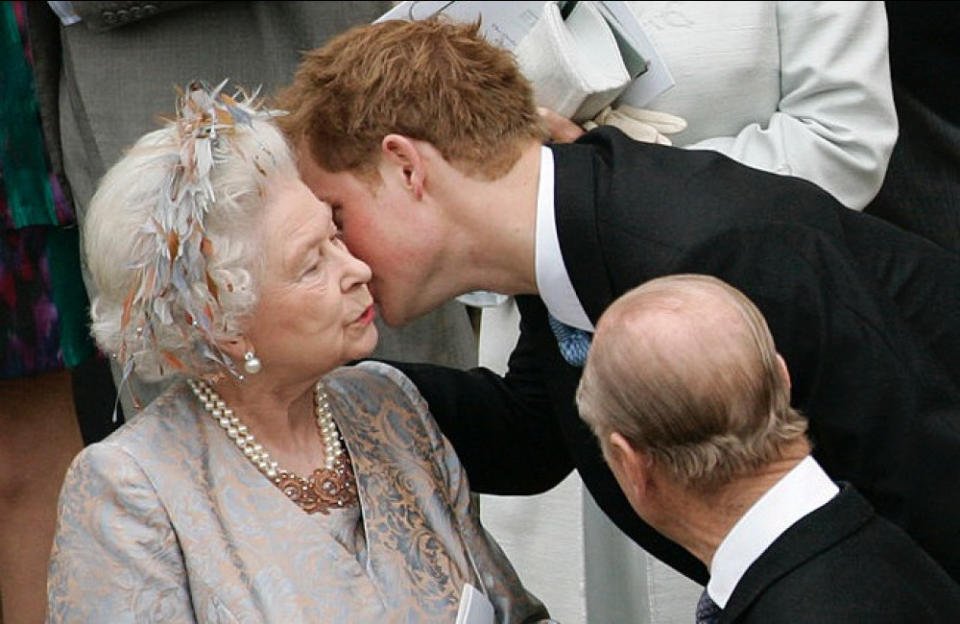 Prince Harry claims he was blocked from seeing Queen Elizabeth credit:Bang Showbiz