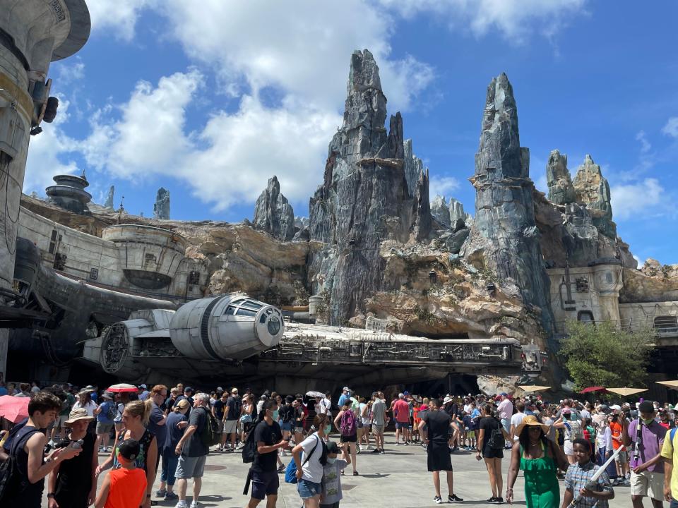 millenium falcon at galaxy's edge in hollywood studios