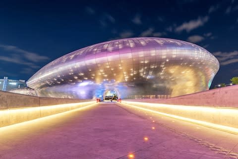 Dongdaemun Design Plaza - Credit: © nattanai chimjanon / Alamy Stock Photo/nattanai chimjanon / Alamy Stock Photo