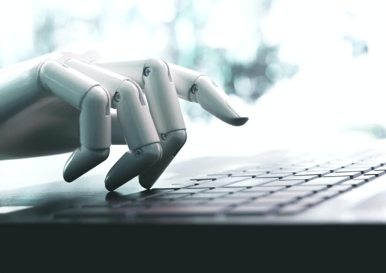Professional writers may be threatened by artificial intelligence's ability to generate text. (Shutterstock)