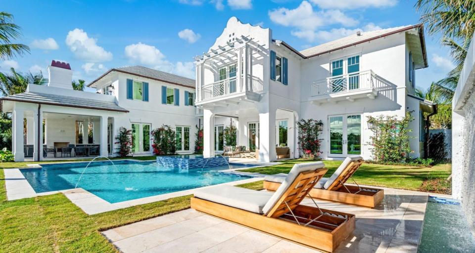 At 584 Island Drive in Palm Beach, a just-completed lakefront house on the east side of Everglades Island has entered the market at $39.999 million.