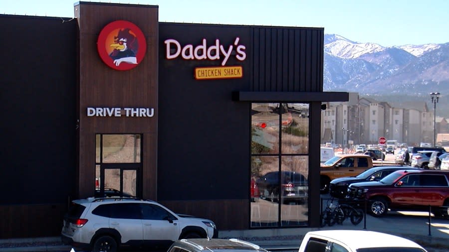 Daddy's Chicken Shack exterior