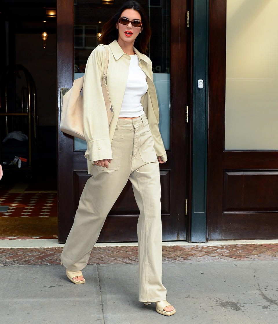 <p>Kendall Jenner steps out in chic neutrals for <em>The Tonight Show Starring Jimmy Fallon</em> on Sept. 14 in N.Y.C.</p>