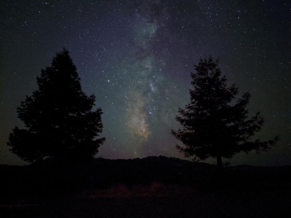 Astrophotography on the Google Pixel 4 on a clear night. (PHOTO: Google)