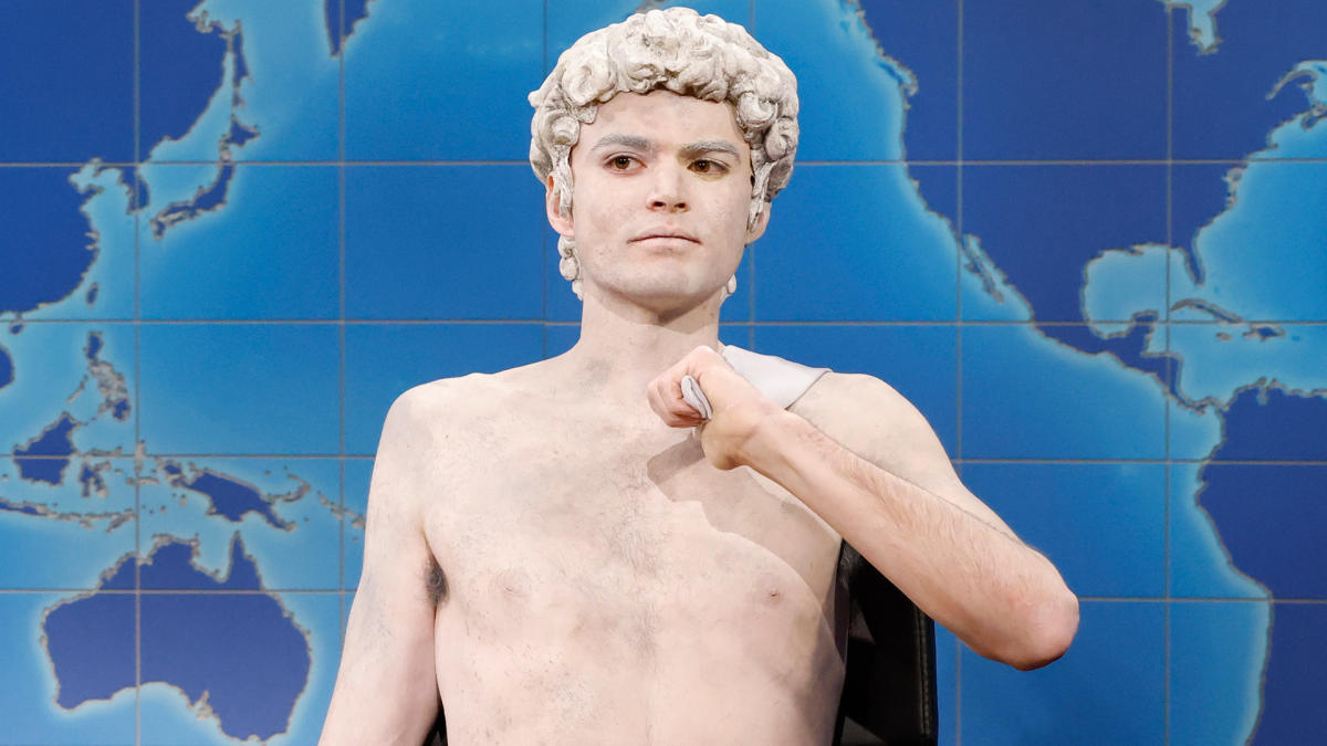 Weekend Update Michelangelo's David Defends Art