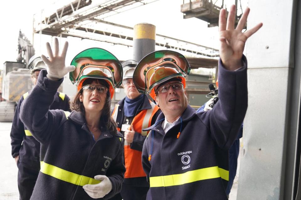 Shadow chancellor Rachel Reeves, left, and Sir Keir Starmer visit the Outokumpu steel mill in Sheffield (Stefan Rousseau/PA) (PA Wire)