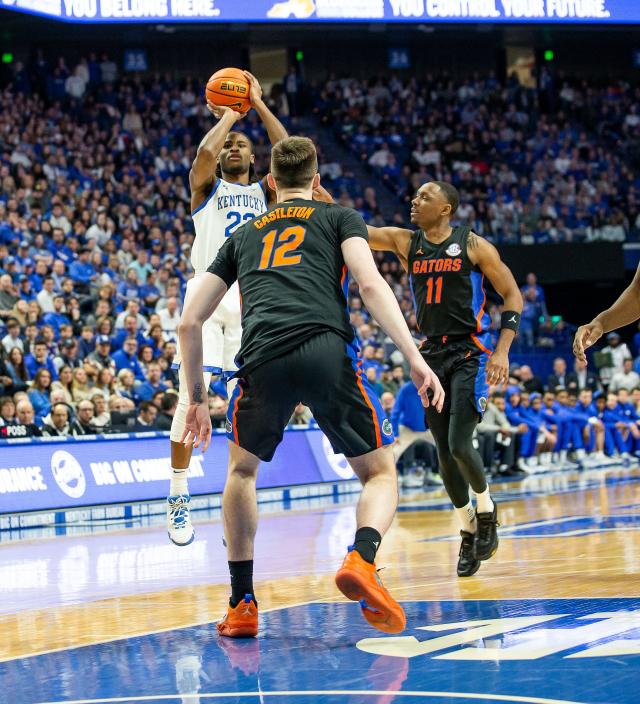 Kentucky basketball beats Florida Fans ejected for grabbing Cason