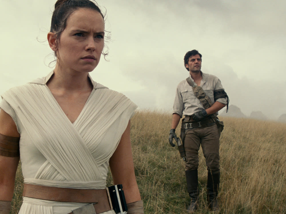 Rey (Daisy Ridley), Poe (Oscar Isaac) und Finn (John Boyega) in "Star Wars: Der Aufstieg Skywalkers" (Bild: 2019 ILM and Lucasfilm Ltd. All Rights Reserved.)