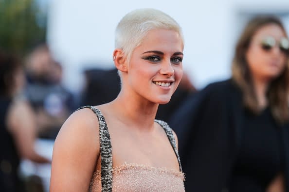 Kristen Stewarts Grown Out Buzz Cut Is Our New Favorite Hair Trend 