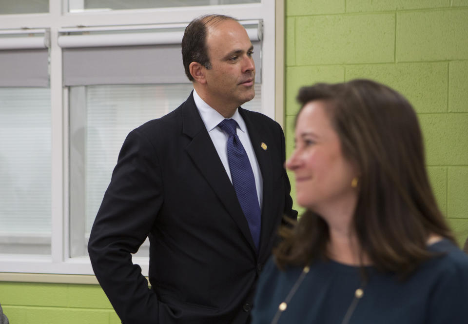 Republican David Yancey and Democrat Shelly Simonds attend a "take your legislator to school day" at Heritage High School in Newport News, Virginia, on on&nbsp;Nov. 28. (Photo: The Washington Post via Getty Images)